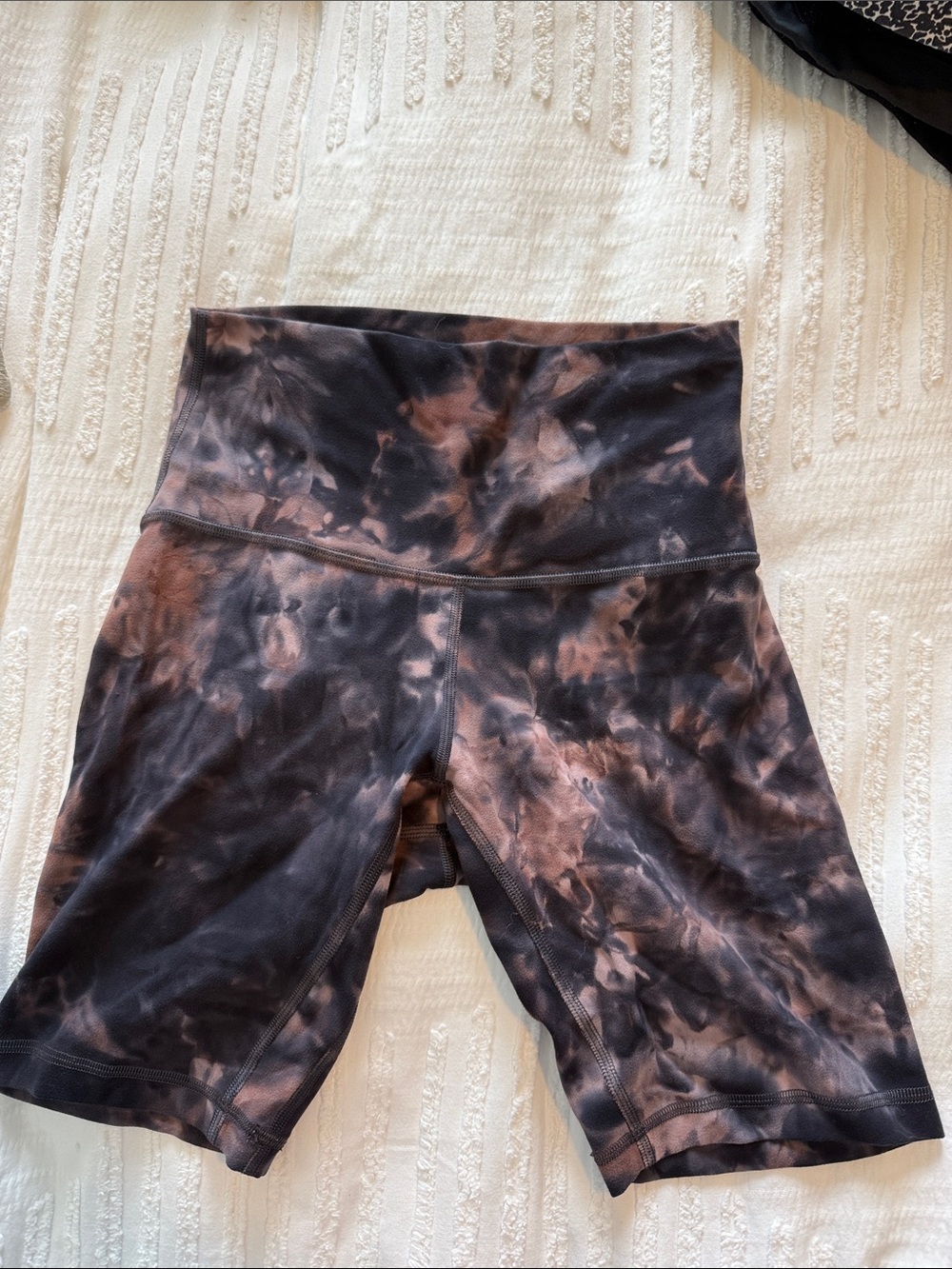 lululemon athletica Tie-Dye High-Rise Bike Shorts in Black & Brown